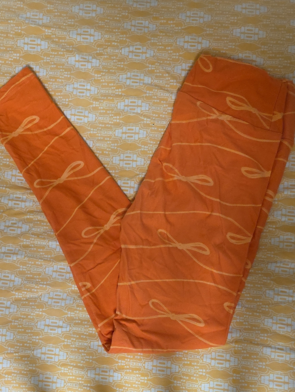 LuLaRoe Coral Leggings With Bows